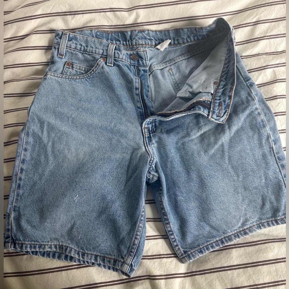 Vintage Levi’s 550s Blue Denim Shorts 90s style